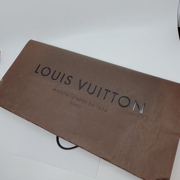 LOUIS VUITTON Authentic Paper Gift Shopping Bag LARGE SIZE 19 x16 x 9”. - Picture 6 of 8